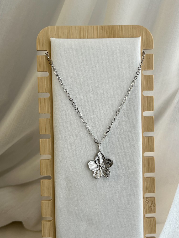 Petal Whisper Necklace