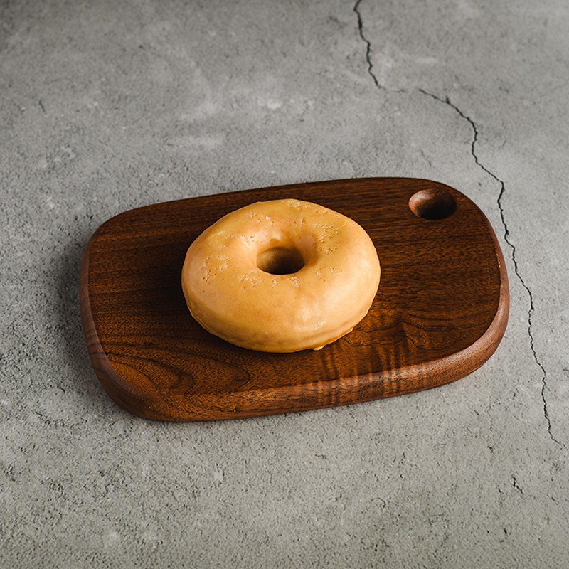 Salted Maple Donut - دونات القيقب المملح