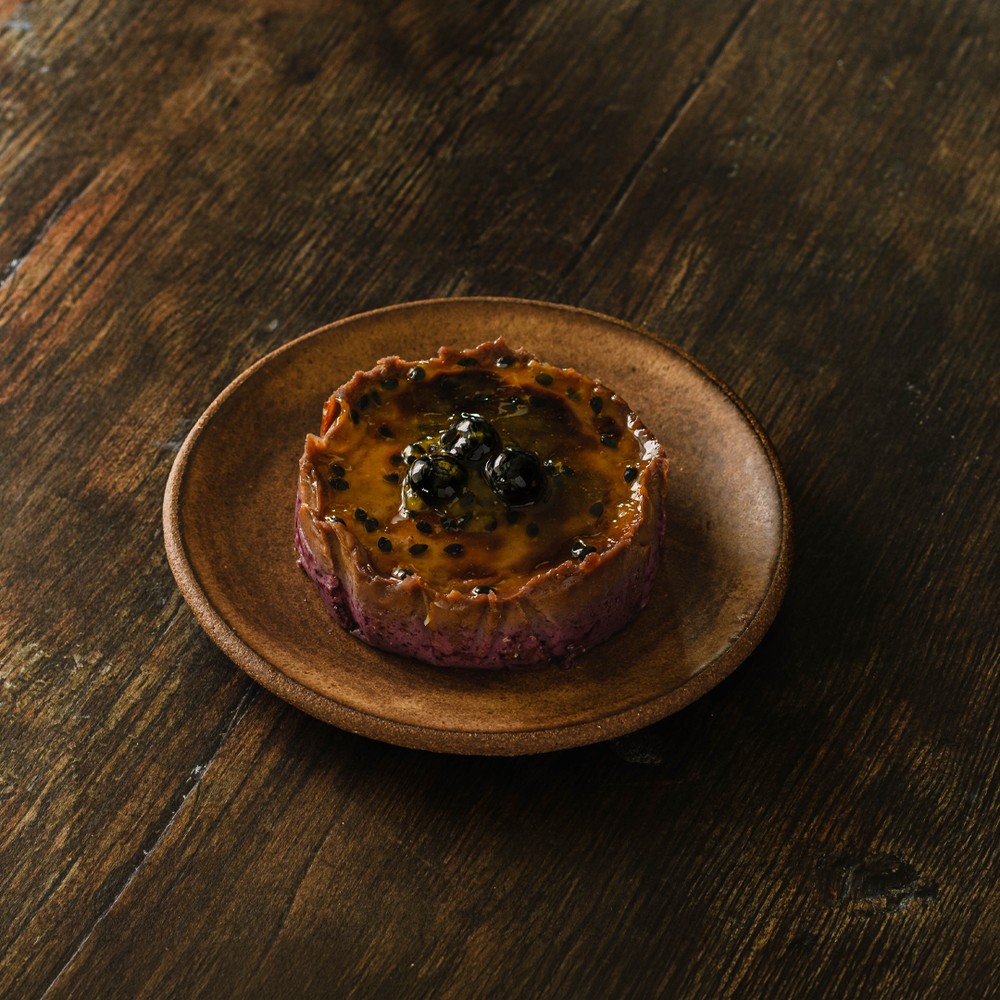 Chai & Wild Blueberry Basque باسك الشاي والتوت البري
